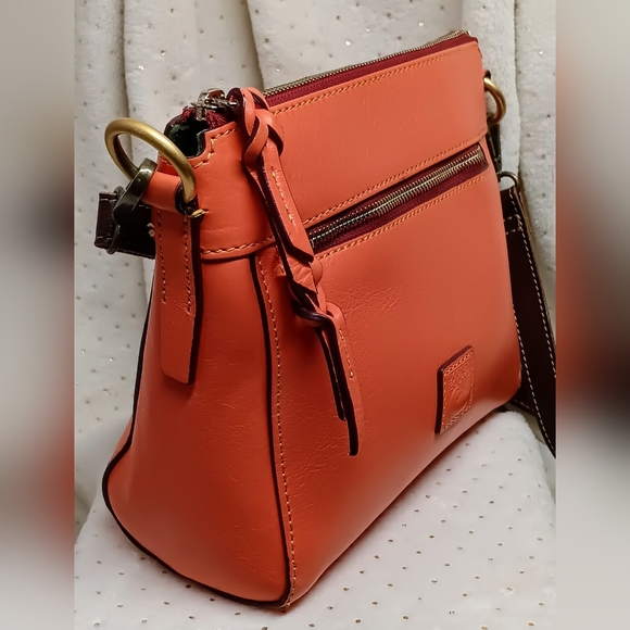 DOONEY & BOURKE CROSSBODY - Picture 2 of 5